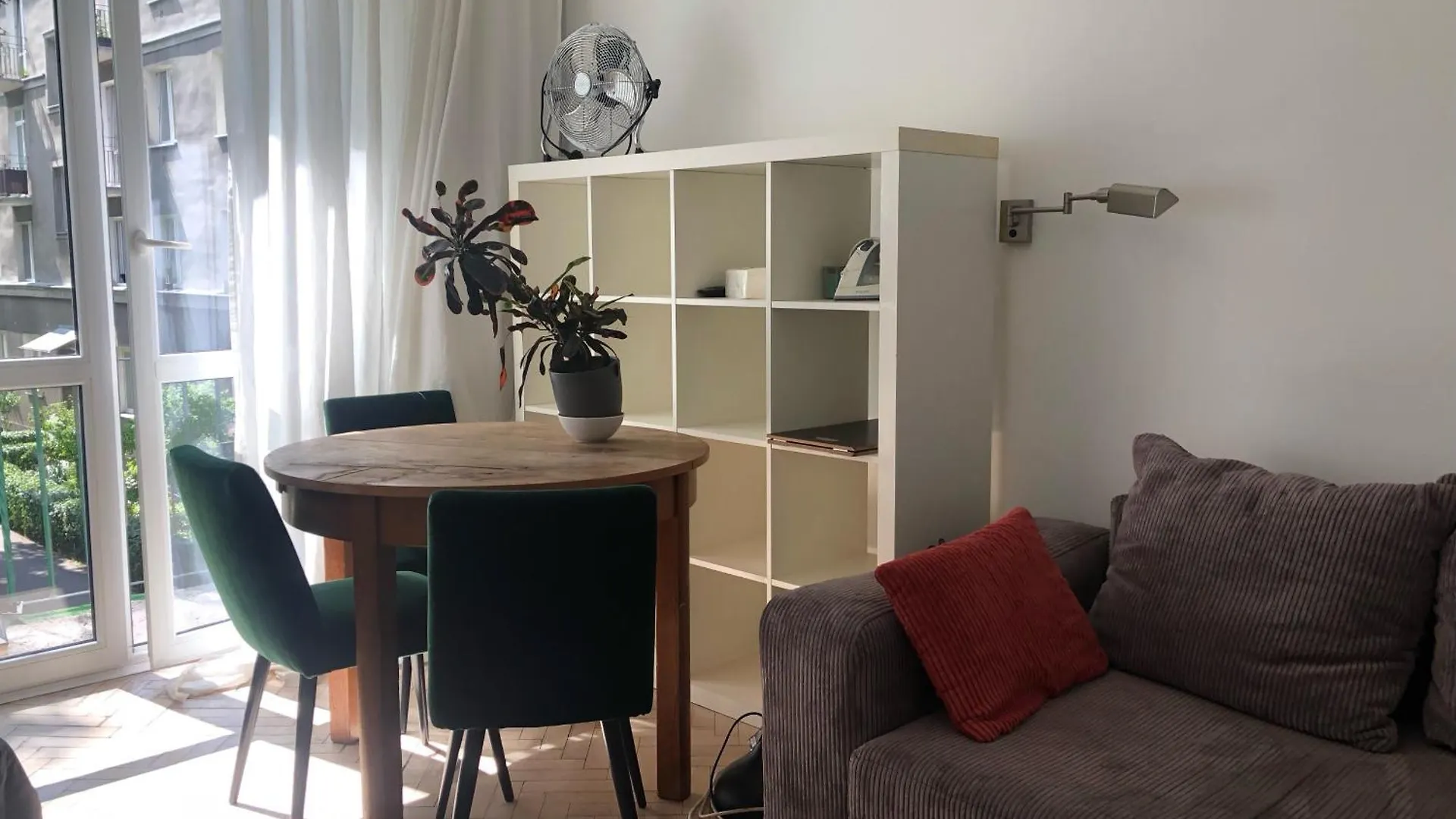 Apartment Ciche Mieszkanie Z Balkonem Warsaw